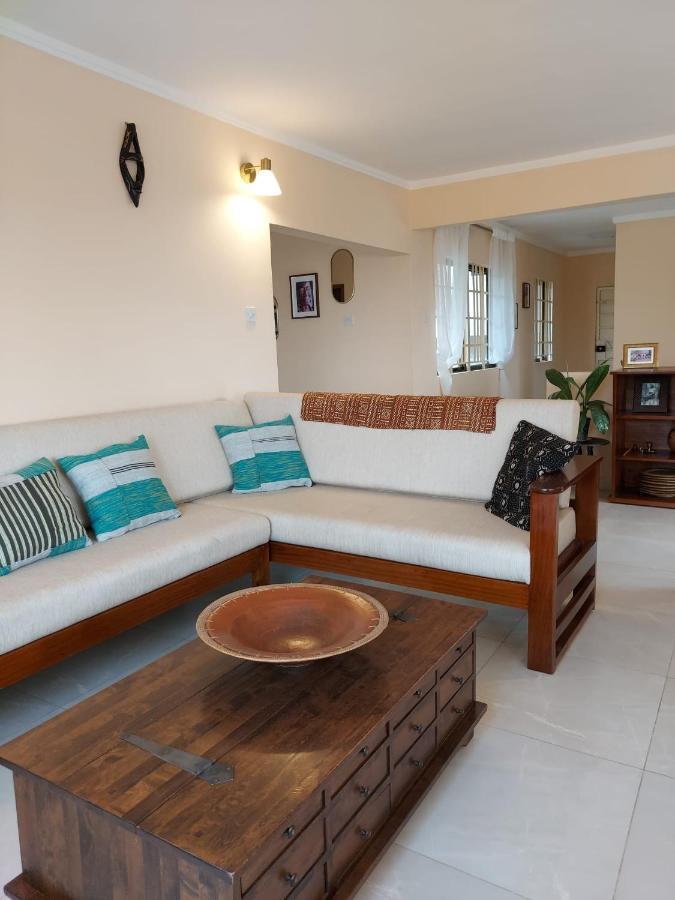 Cole Street Guesthouse Freetown Bagian luar foto