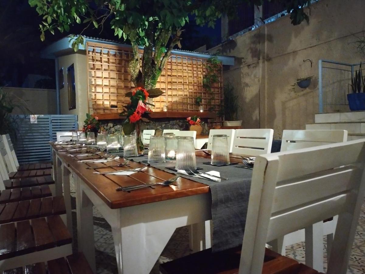 Cole Street Guesthouse Freetown Bagian luar foto